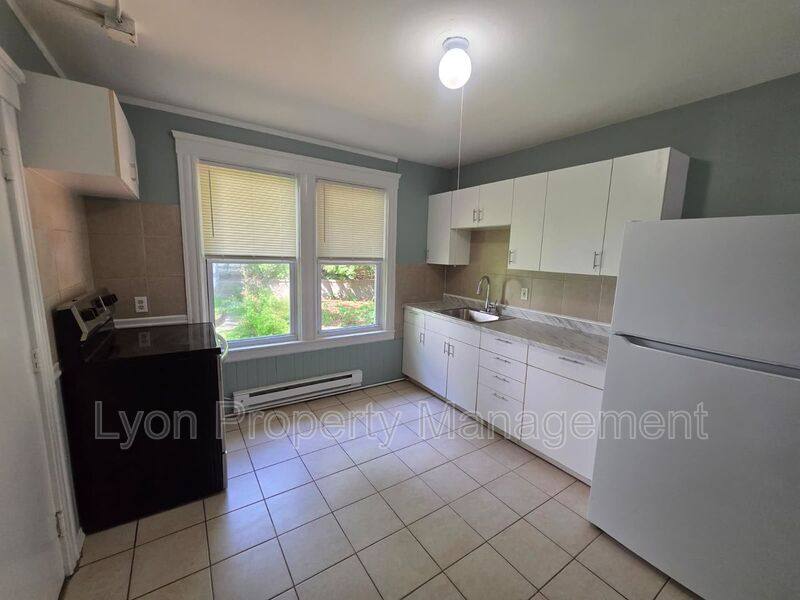 Apartment for rent at 88 Garfield Ave #6, Providence, RI 02908
