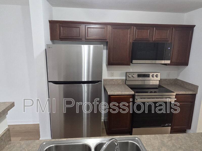 Townhouse for rent at 108 Oak Valley Circle, Smyrna, TN 37167