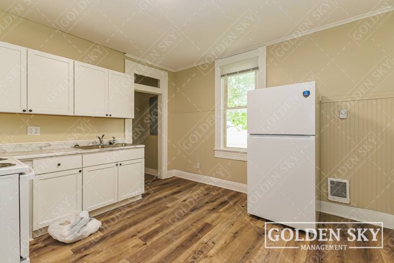 House for rent at 1117 E Washington St, Muncie, IN 47305