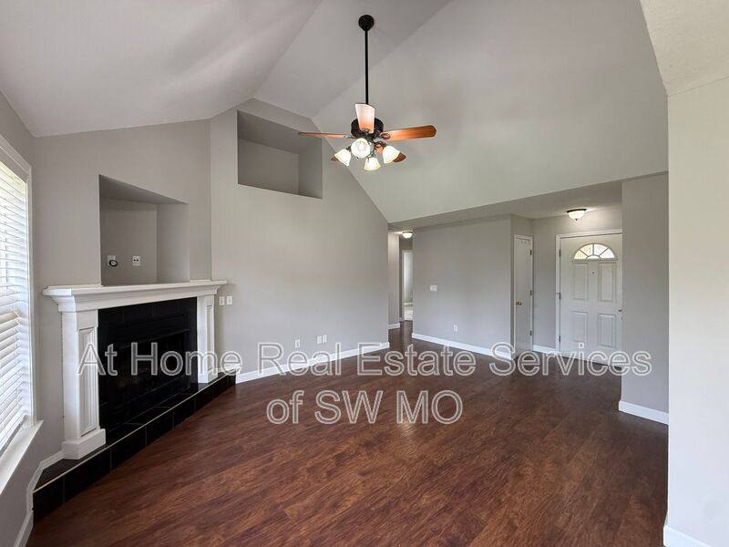 House for rent at 2977 W Lasalle St, Springfield, MO 65807
