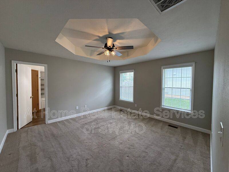 House for rent at 2977 W Lasalle St, Springfield, MO 65807