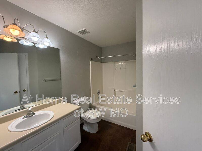House for rent at 2977 W Lasalle St, Springfield, MO 65807