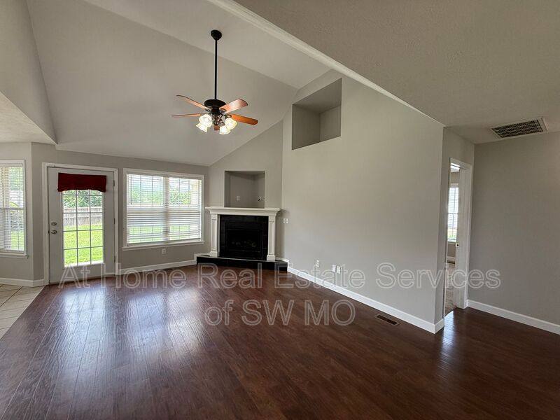 House for rent at 2977 W Lasalle St, Springfield, MO 65807