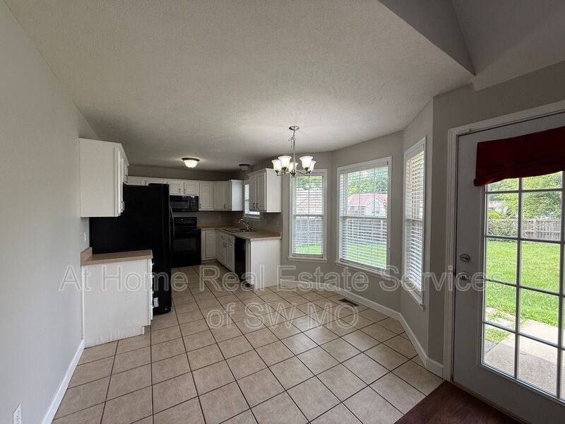 House for rent at 2977 W Lasalle St, Springfield, MO 65807