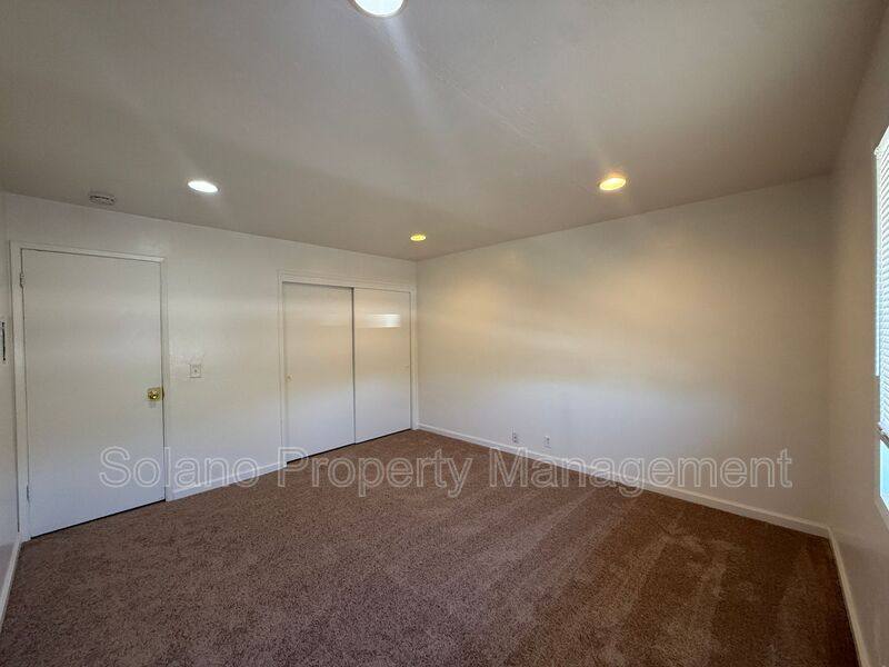Apartment for rent at 409 Taylor St #8, Fairfield, CA 94533