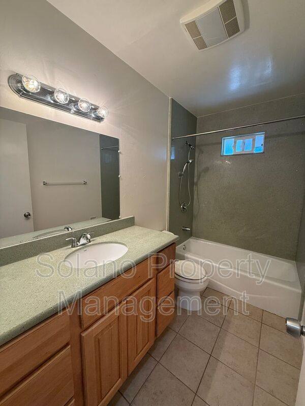 Apartment for rent at 409 Taylor St #8, Fairfield, CA 94533