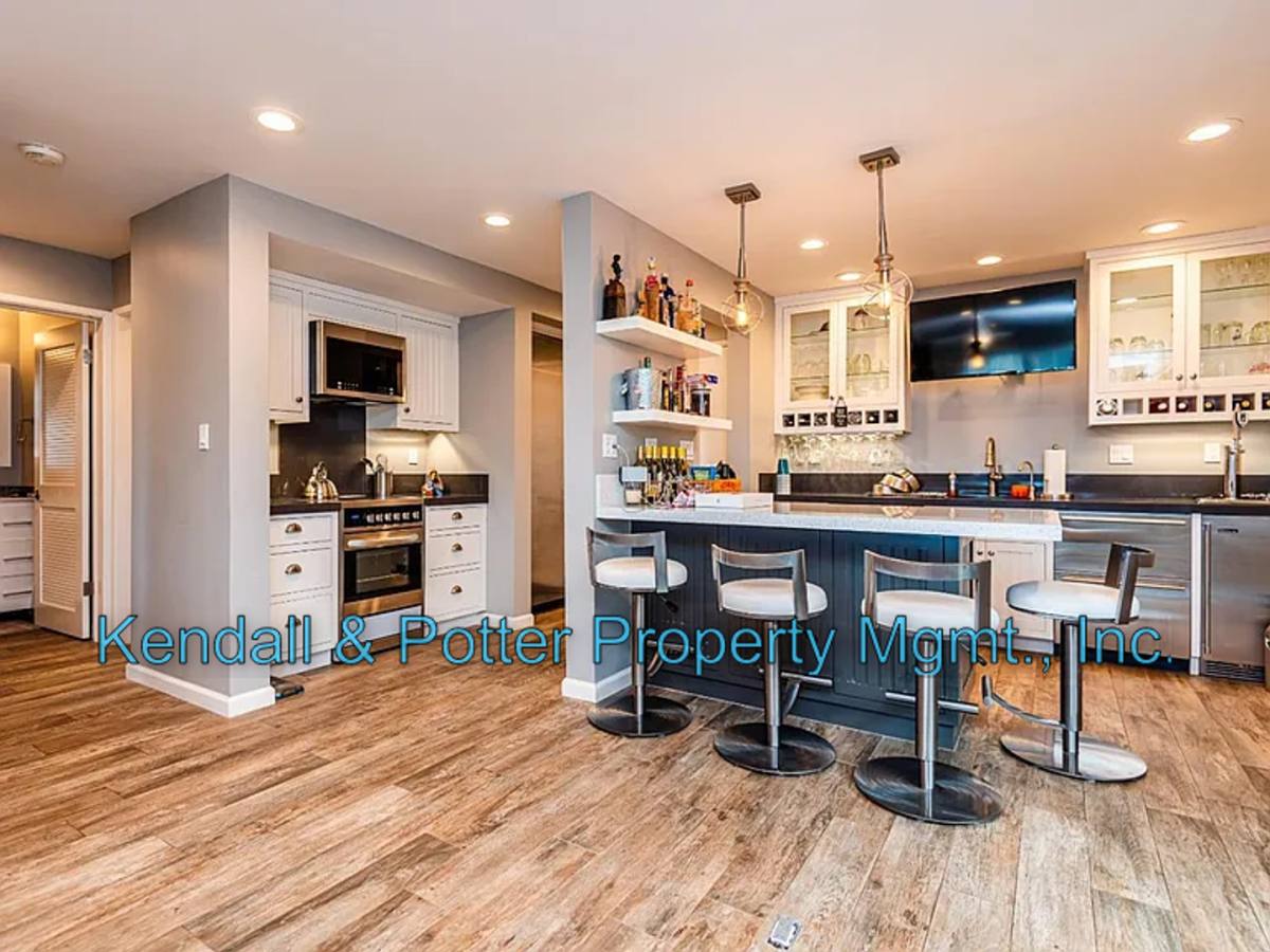 Apartment for rent at 200 5th Ave #4, Santa Cruz, CA 95062