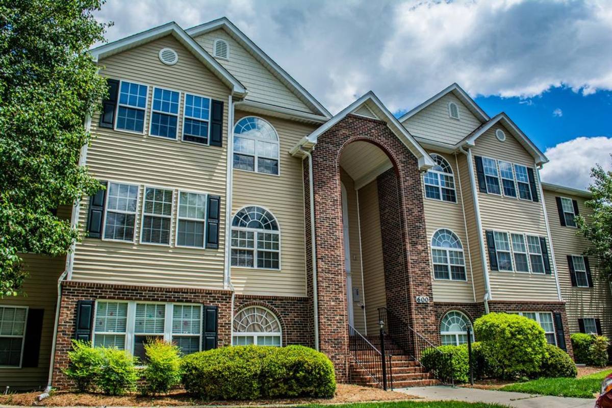 Condo for rent at 624 Ivy Glen Dr, Winston Salem, NC 27127