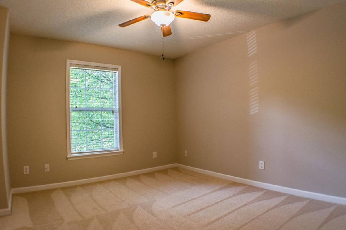 Condo for rent at 624 Ivy Glen Dr, Winston Salem, NC 27127