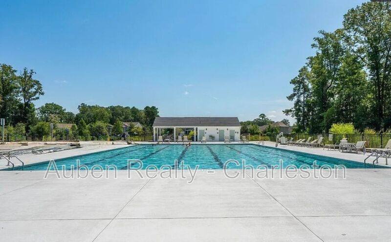 Townhouse for rent at 365 Spindlewood Way, Charleston, SC 29414