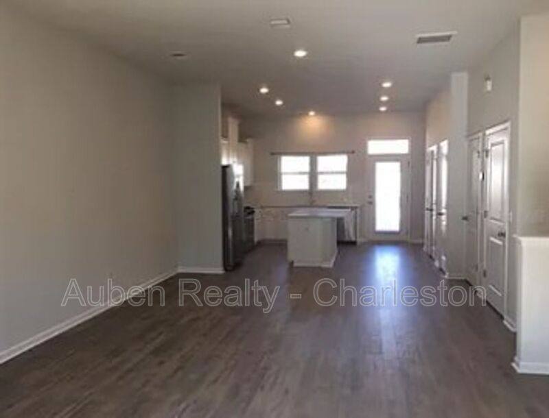 Townhouse for rent at 365 Spindlewood Way, Charleston, SC 29414