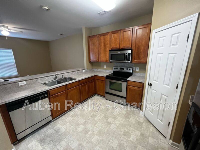 Townhouse for rent at 226 S Lamplighter Lane, Summerville, SC 29486
