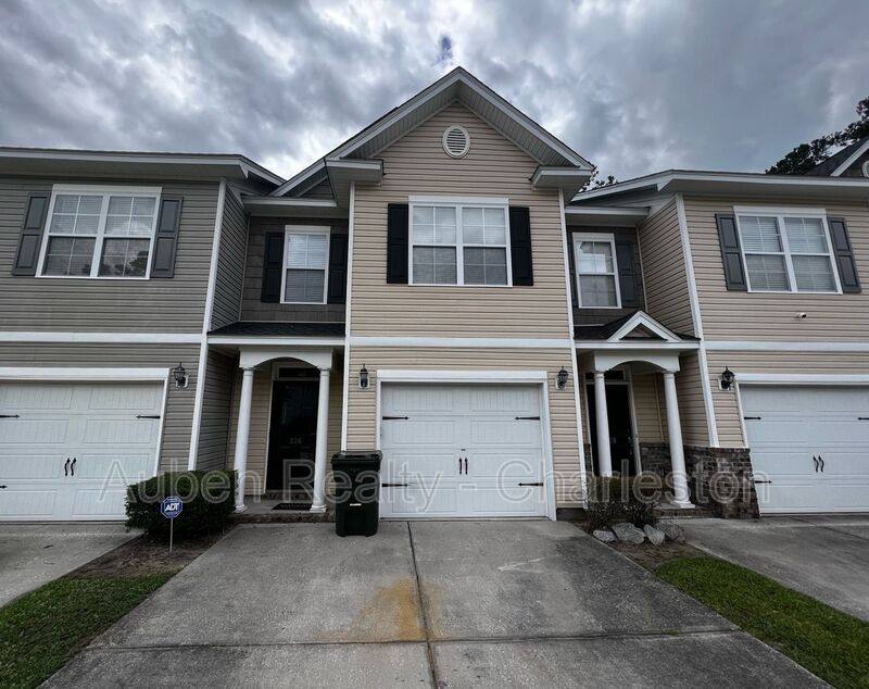 Townhouse for rent at 226 S Lamplighter Lane, Summerville, SC 29486