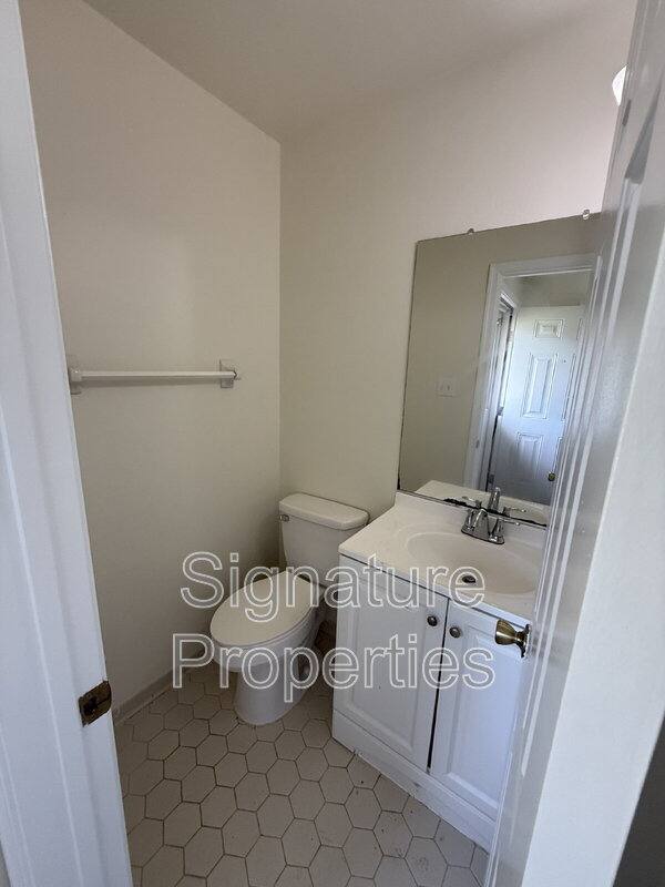 Townhouse for rent at 913 Ewell Rd, Virginia Beach, VA 23455