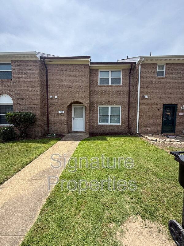 Townhouse for rent at 913 Ewell Rd, Virginia Beach, VA 23455