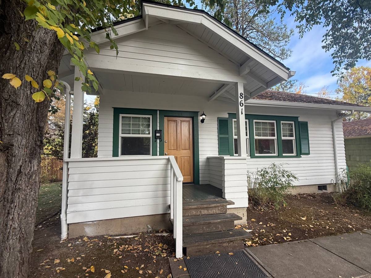 House for rent at 861 E 26th Ave, Eugene, OR 97405