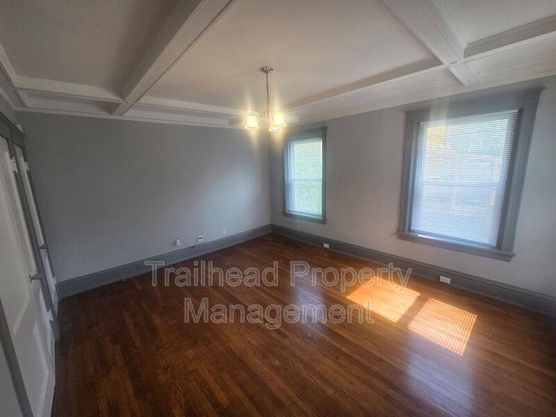 Apartment for rent at 3227 Central St #6, Kansas City, MO 64111