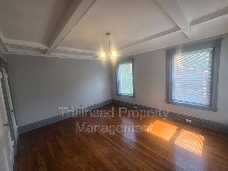 Apartment for rent at 3227 Central St #6, Kansas City, MO 64111