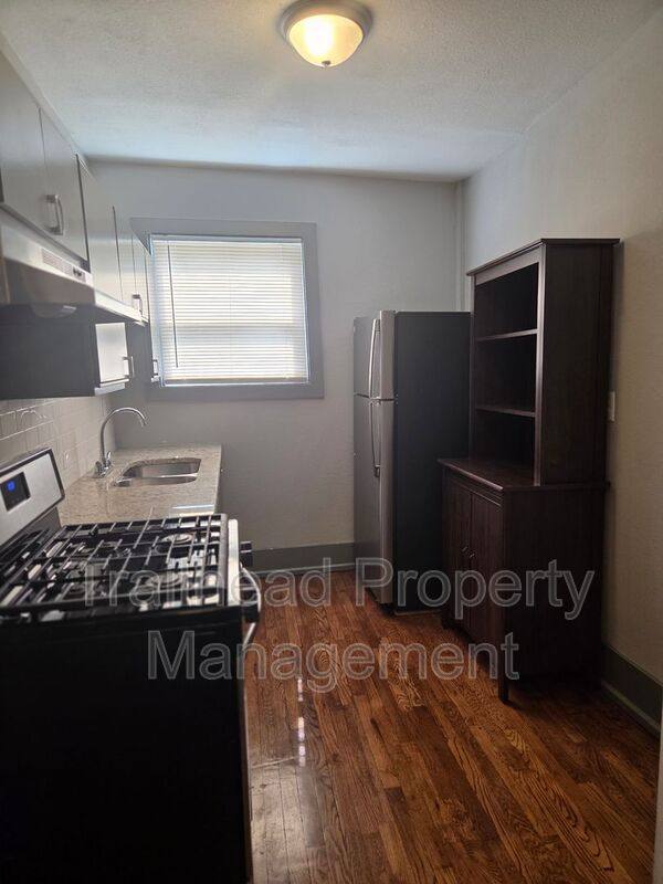 Apartment for rent at 3227 Central St #6, Kansas City, MO 64111