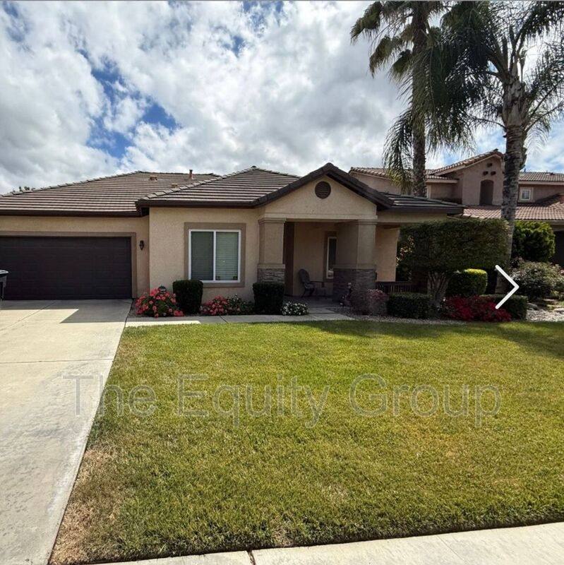 House for rent at 229 W Elkhorn Ave, Visalia, CA 93277