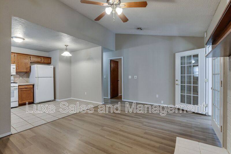 House for rent at 12316 SW 14th St, Yukon, OK 73099