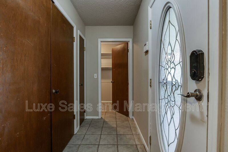 House for rent at 12316 SW 14th St, Yukon, OK 73099