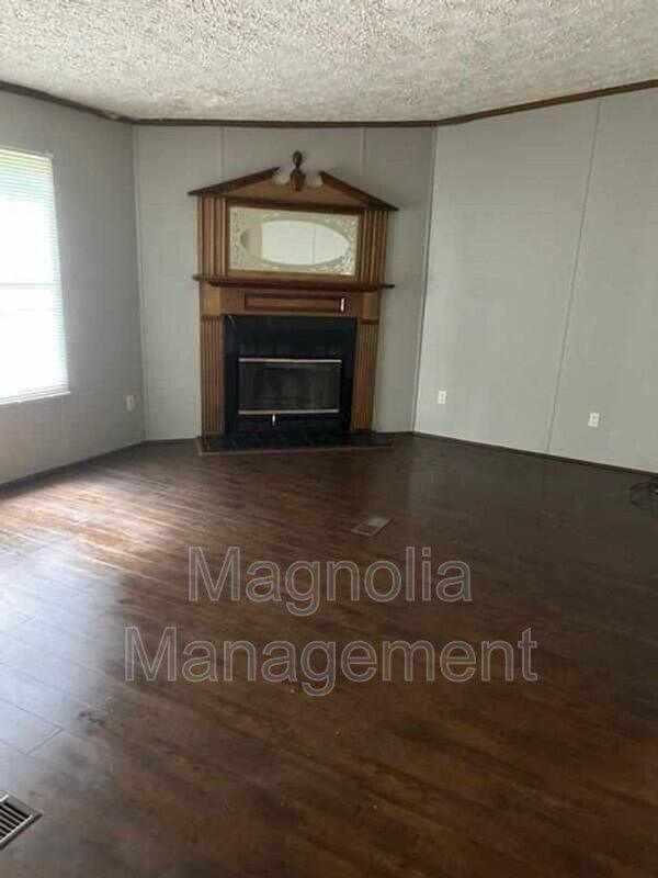House for rent at 137 Cardinal Lane, Henderson, NC 27537