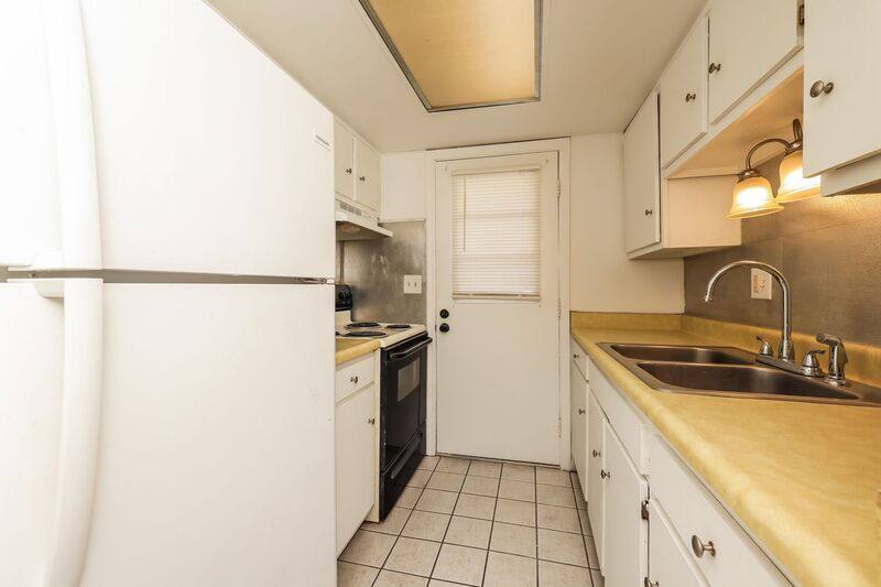 Apartment for rent at 2400-2406 Red Coach Dr, Springfield, OH 45503