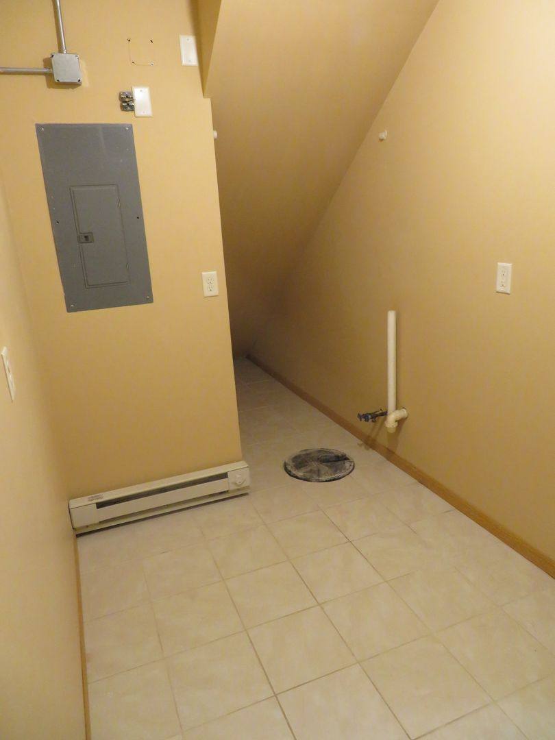 Apartment for rent at 207 201 125 121 Park Ave, Hartford, WI 53027