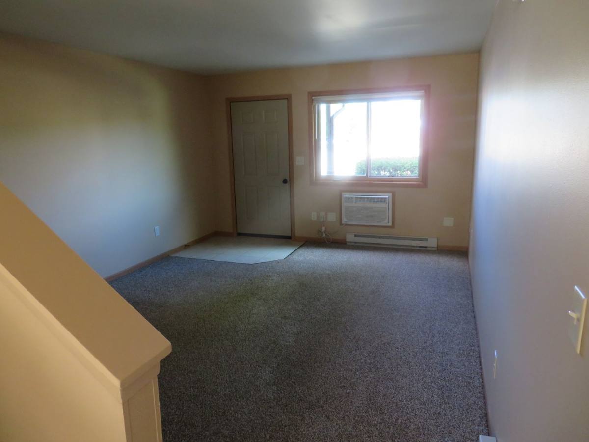 Apartment for rent at 207 201 125 121 Park Ave, Hartford, WI 53027