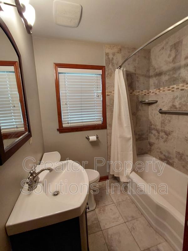 House for rent at 625 E S St, Crown Point, IN 46307