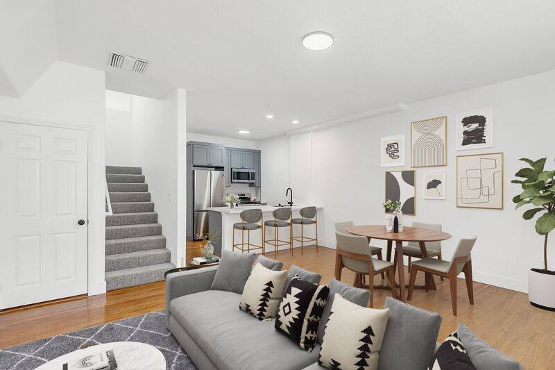Townhouse for rent at 1827 Wilcox Ave #111, Los Angeles, CA 90028