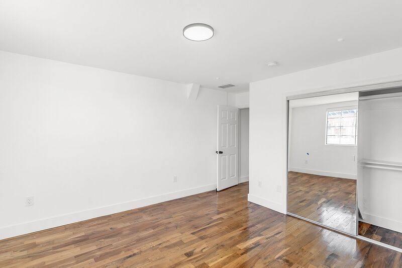 Townhouse for rent at 1827 Wilcox Ave #111, Los Angeles, CA 90028