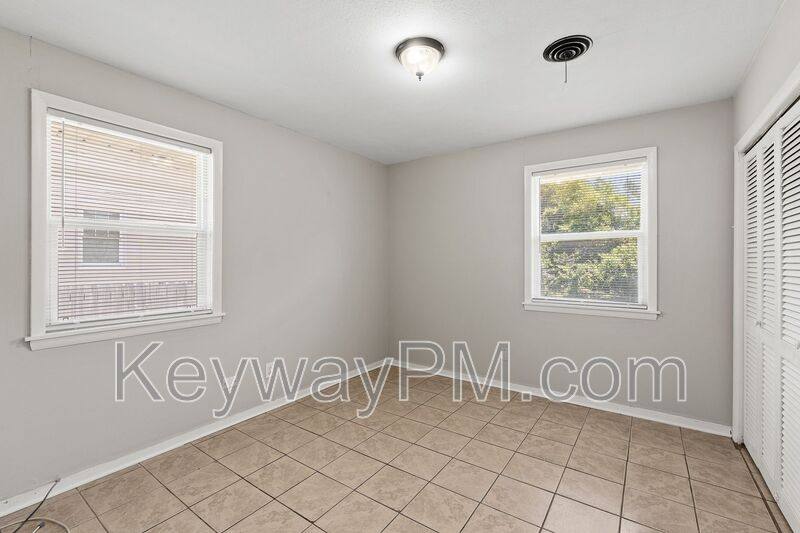Apartment for rent at 2012 Wrightsboro Rd, Augusta, GA 30904