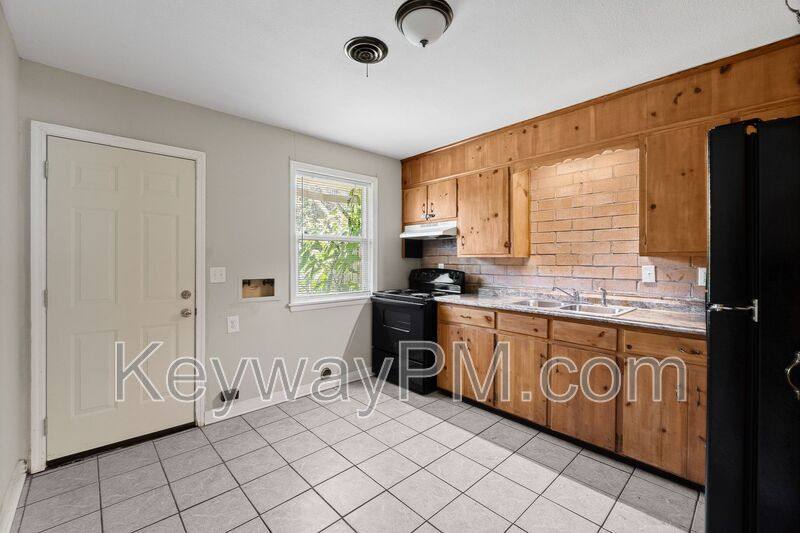 Apartment for rent at 2012 Wrightsboro Rd, Augusta, GA 30904