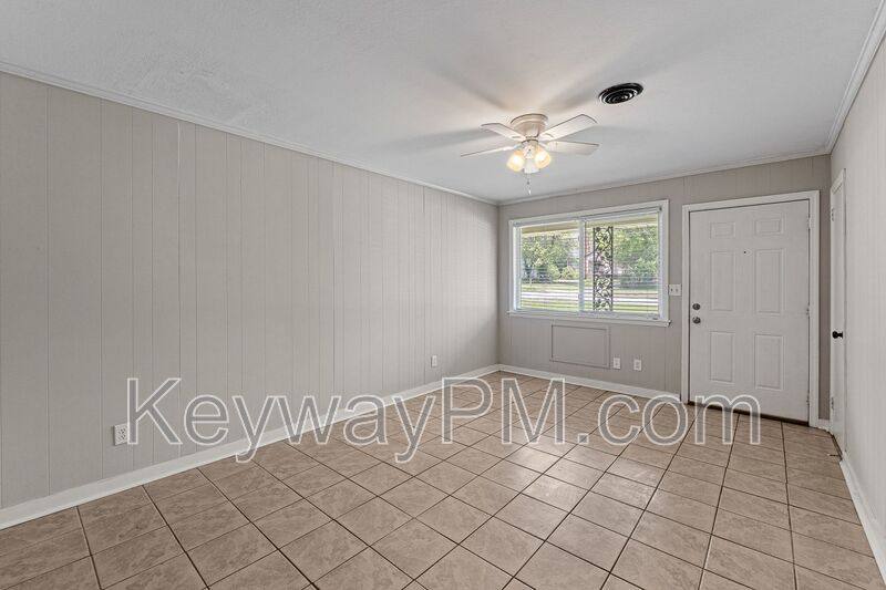 Apartment for rent at 2012 Wrightsboro Rd, Augusta, GA 30904