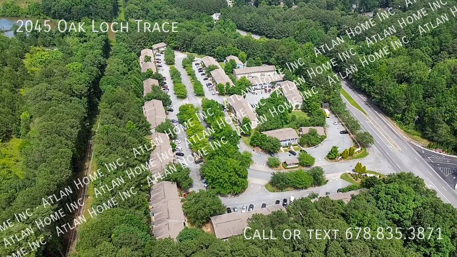 Townhouse for rent at 2045 Oak Loch Trace, Norcross, GA 30093