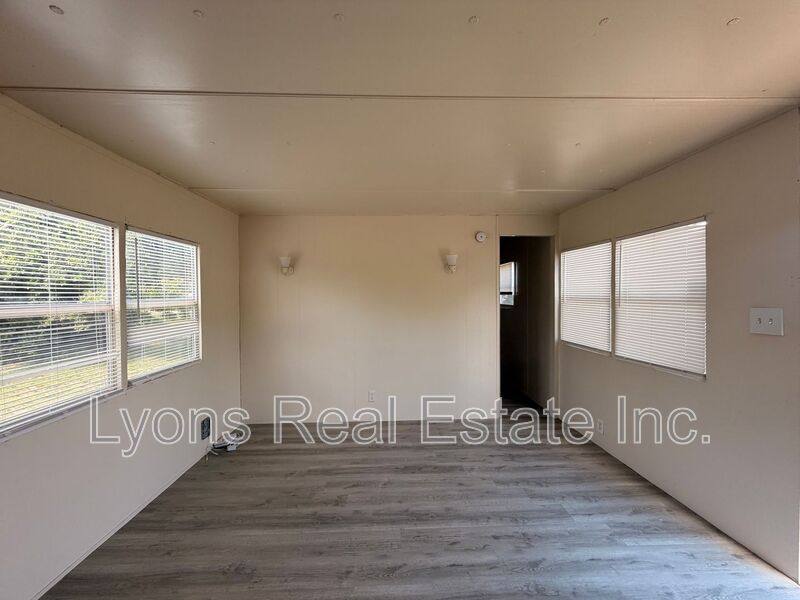 House for rent at 7869 Suncoast Dr, North Fort Myers, FL 33917