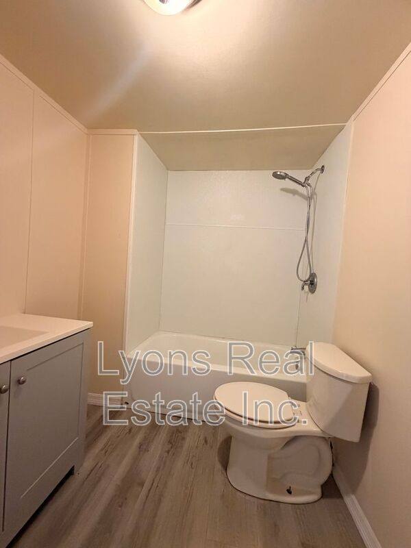 House for rent at 7869 Suncoast Dr, North Fort Myers, FL 33917
