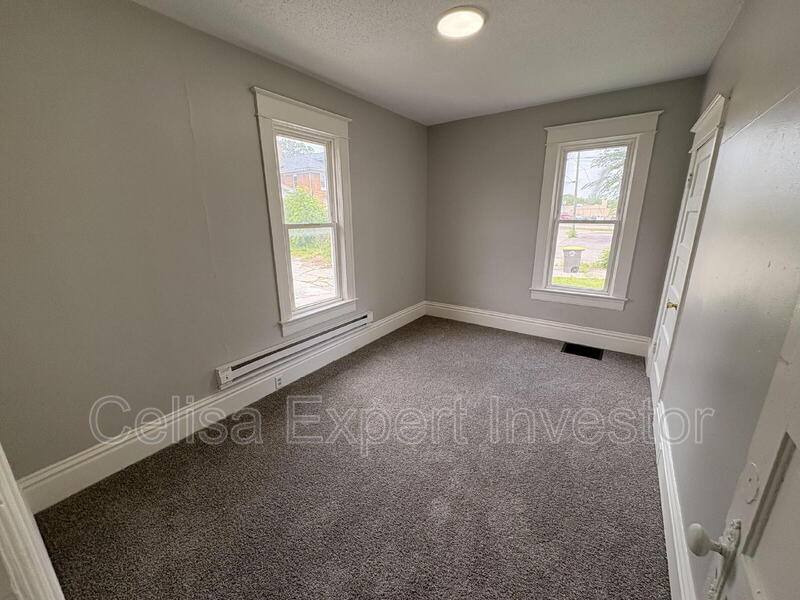 House for rent at 448 W Wildwood Ave, Fort Wayne, IN 46807
