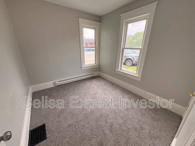 House for rent at 448 W Wildwood Ave, Fort Wayne, IN 46807