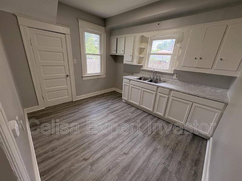 House for rent at 448 W Wildwood Ave, Fort Wayne, IN 46807