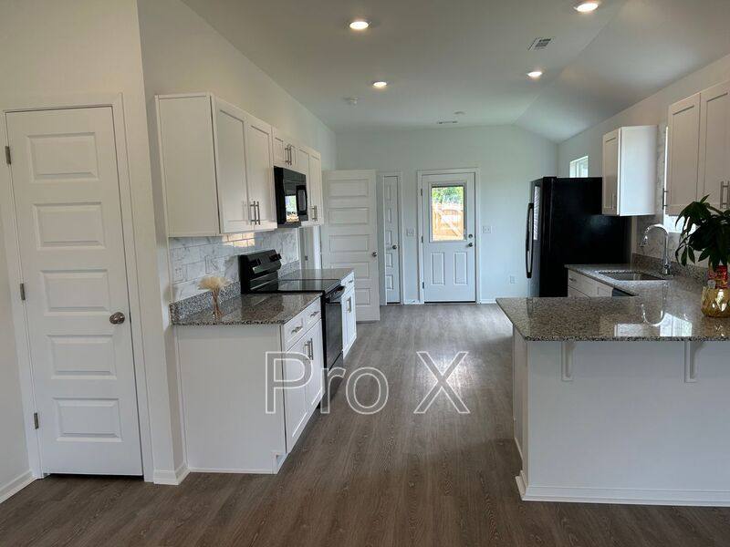 House for rent at 2674 S Ouachita Dr, Fayetteville, AR 72701
