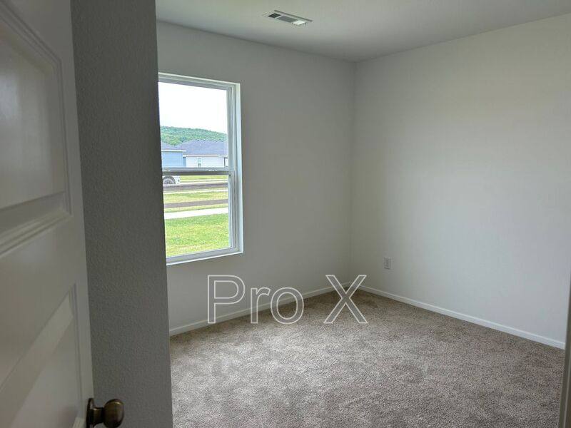 House for rent at 2674 S Ouachita Dr, Fayetteville, AR 72701