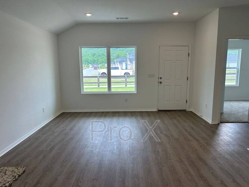 House for rent at 2674 S Ouachita Dr, Fayetteville, AR 72701