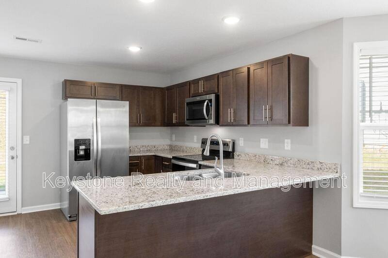 Townhouse for rent at 206 Woodland Valley Lane, Clarksville, TN 37040