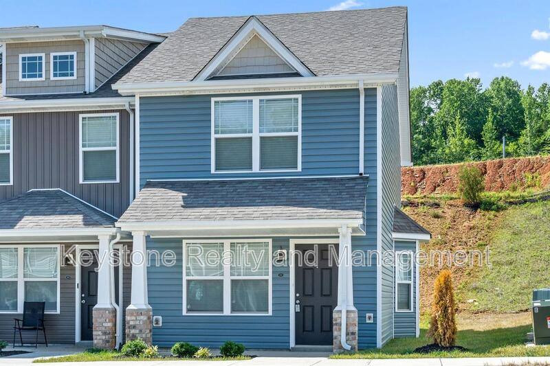 Townhouse for rent at 206 Woodland Valley Lane, Clarksville, TN 37040