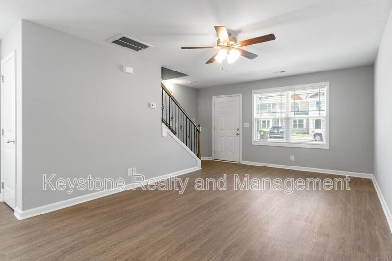 Townhouse for rent at 206 Woodland Valley Lane, Clarksville, TN 37040
