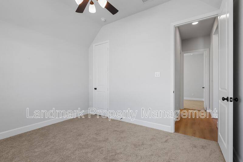 House for rent at 1824 Buckeye Lane, Mansfield, TX 76063