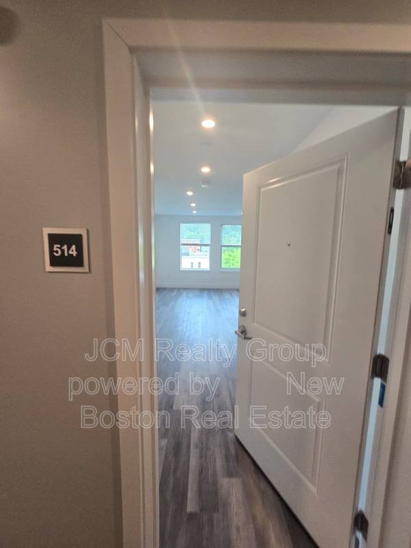 Apartment for rent at 585 Essex St #U-702, Lynn, MA 01902